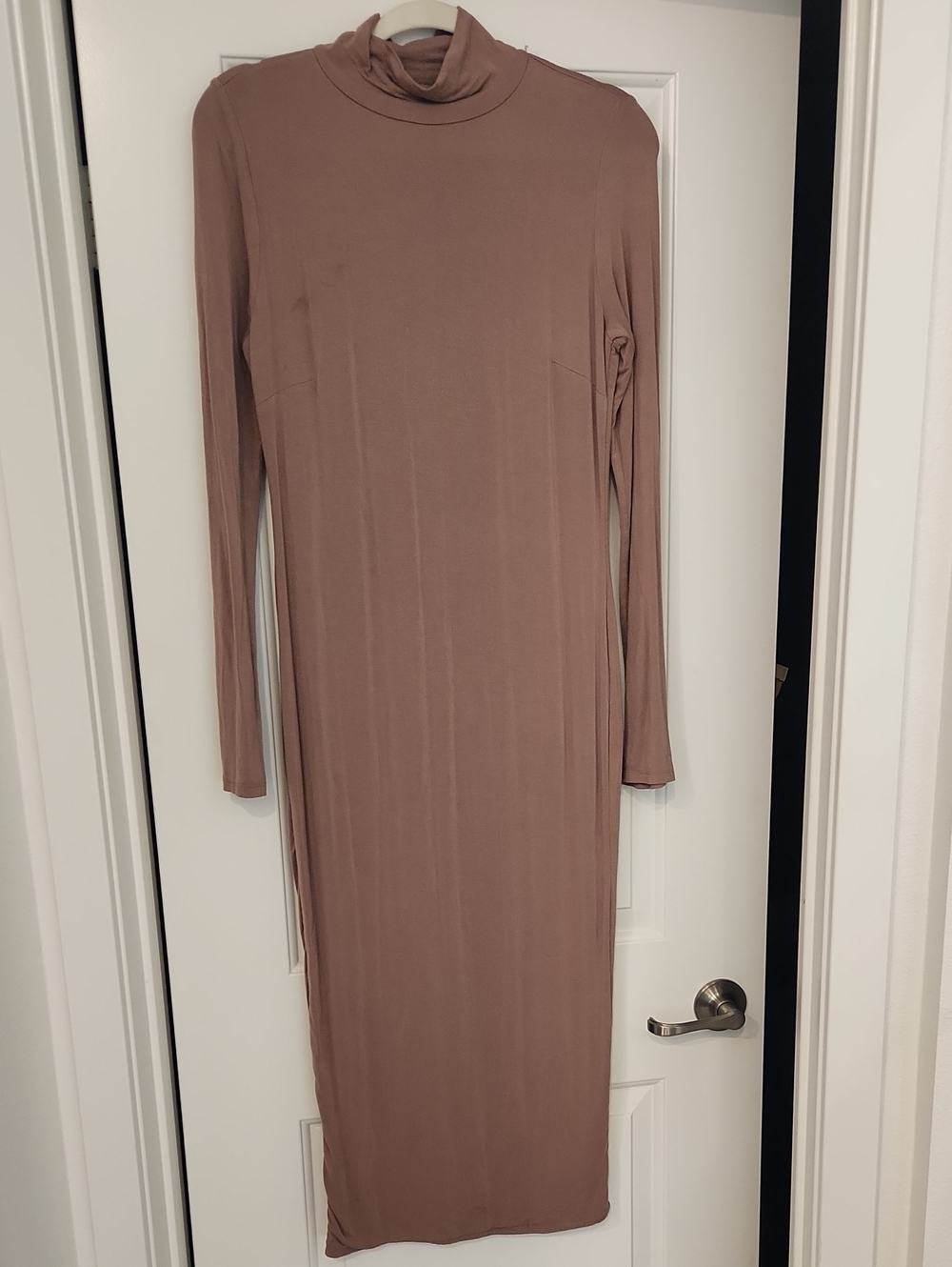 Turtleneck Long Sleeve Midi Dress in Mauve